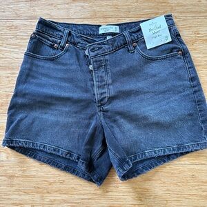A&F Curve Love High Rise Dad Short